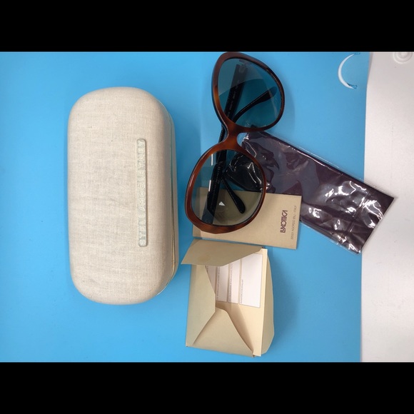 Stella McCartney sunglasses and case with all tags - Picture 7 of 8